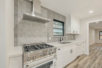 Building Photo - 2111 Nina Lee Ln