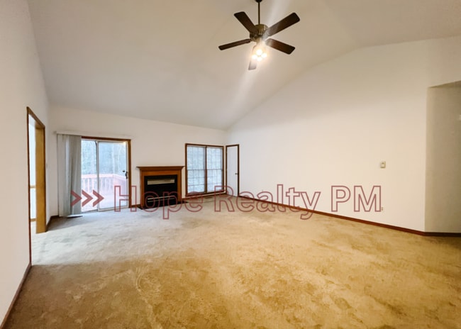 Foto del edificio - 5711 Meadowood Ln
