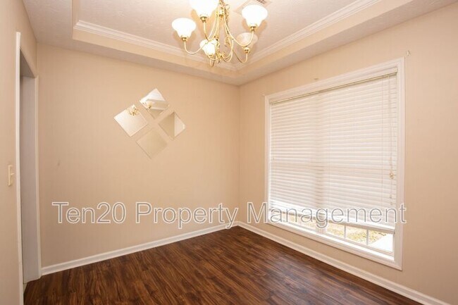 Building Photo - 39 Farmbrook Dr