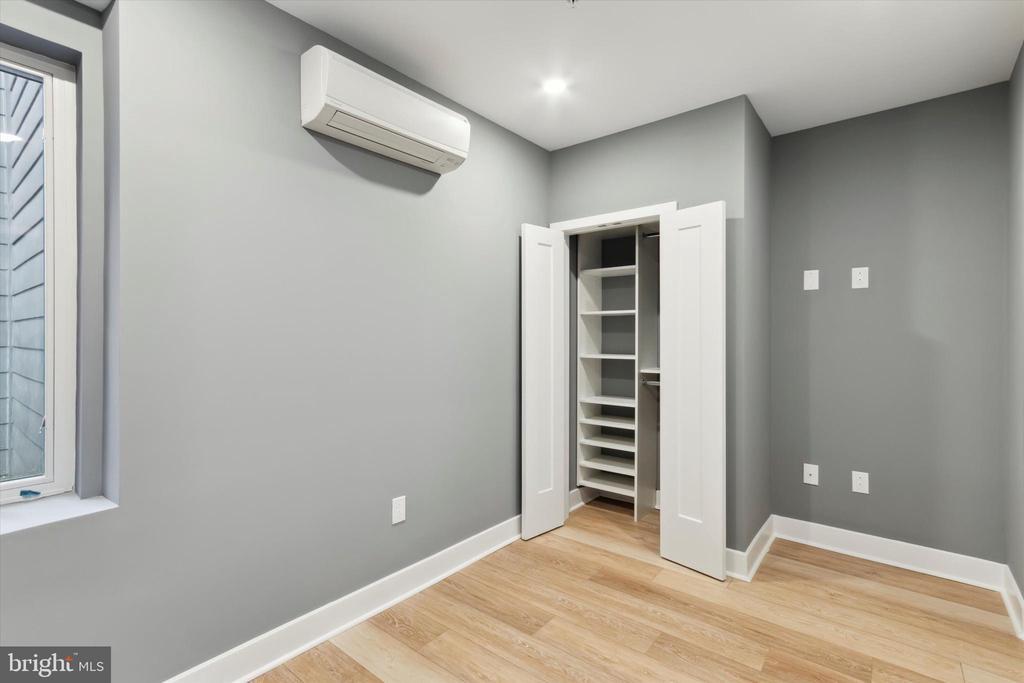 Foto principal - 1615 Poplar St