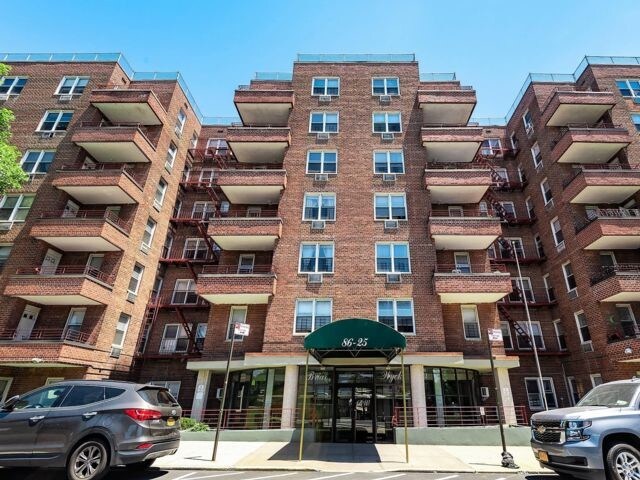 Foto principal - 86-25 Van Wyck Expy