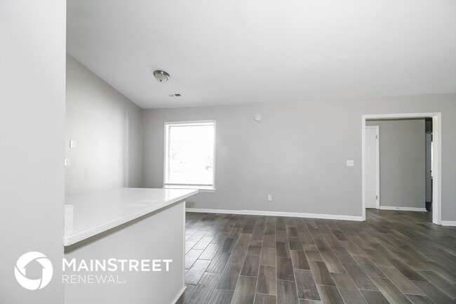 Building Photo - 1620 Stoneybrook Dr