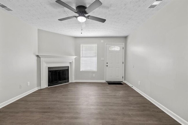 Building Photo - 425 Orchard Dr