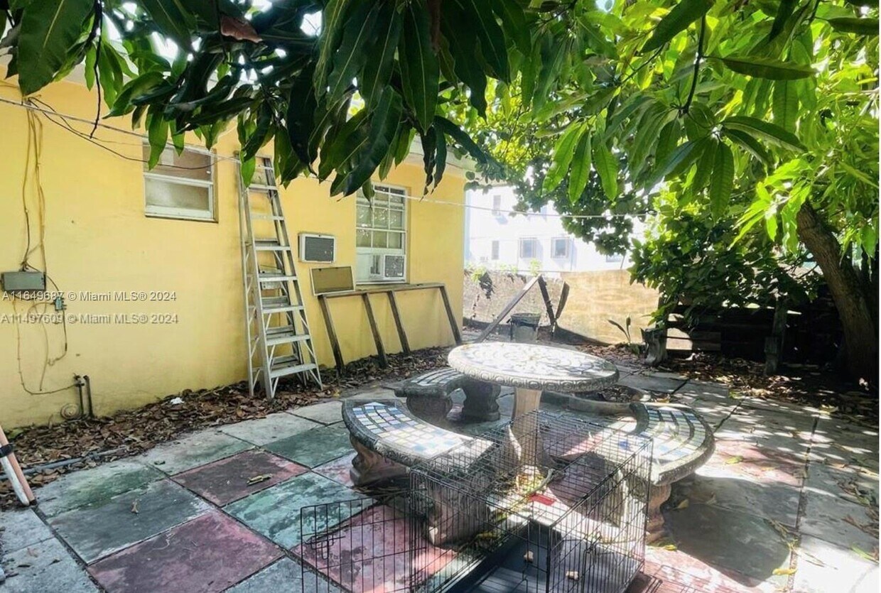 Building Photo - 241 NW 32nd St