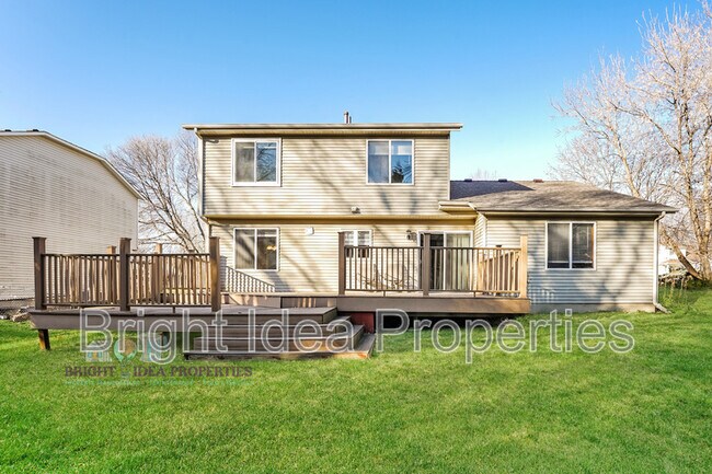 Foto del edificio - 631 Eagle Ridge Rd
