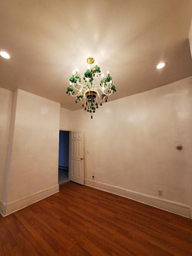 Foto del edificio - 78 Belmont Ave
