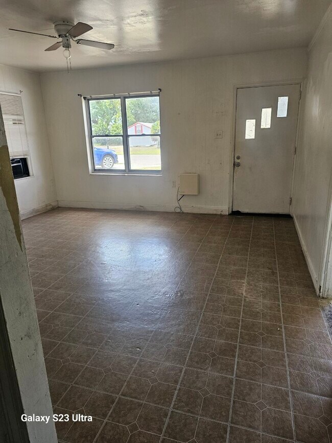 Foto del edificio - 501 Avenue L NE