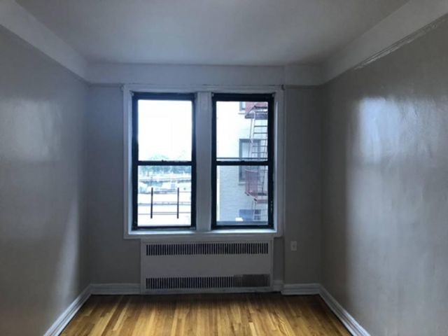 Building Photo - 87-40 Elmhurst Ave