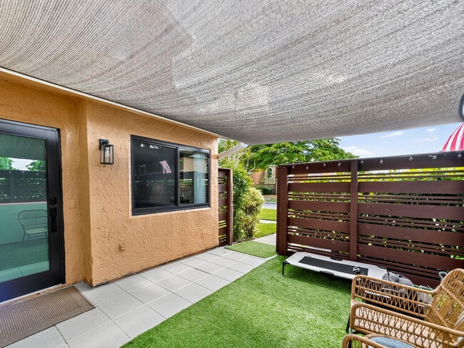 Foto del edificio - 8009 NW 71st Ct