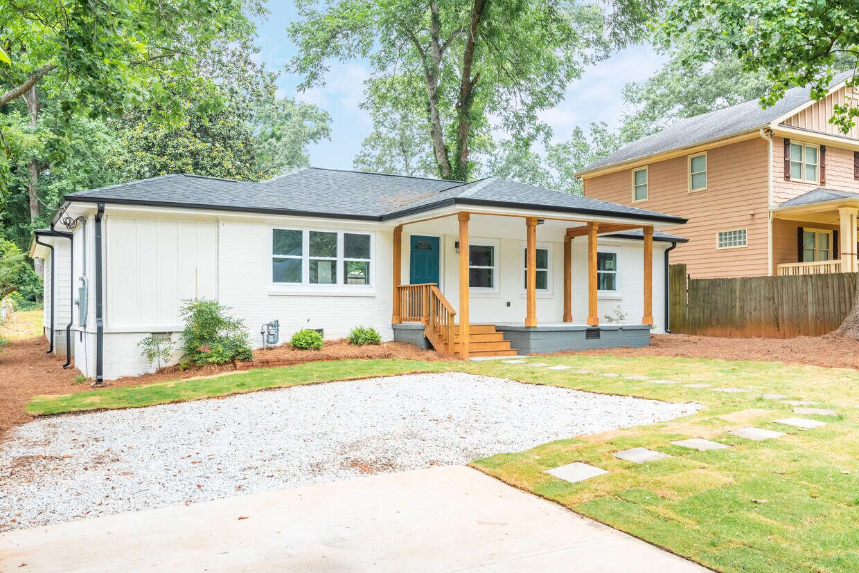 Primary Photo - Eastland Rd - House