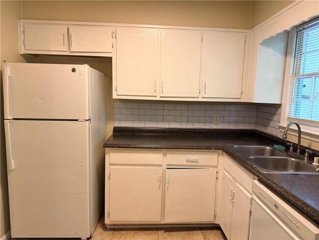 Foto del edificio - 728 Burnt Creek Dr NW
