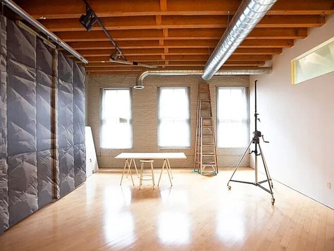 Building Photo - Beautifully 2-Bedroom Condo in Boston– $6,400.00/mo