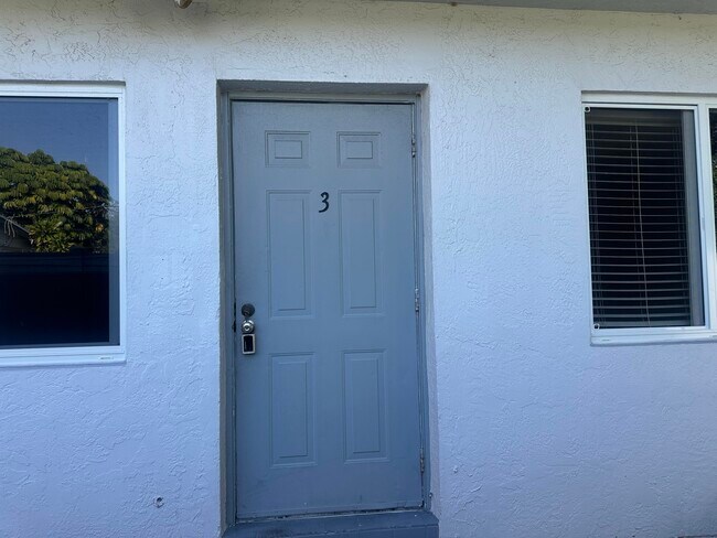 Building Photo - 6109 SW 30th St