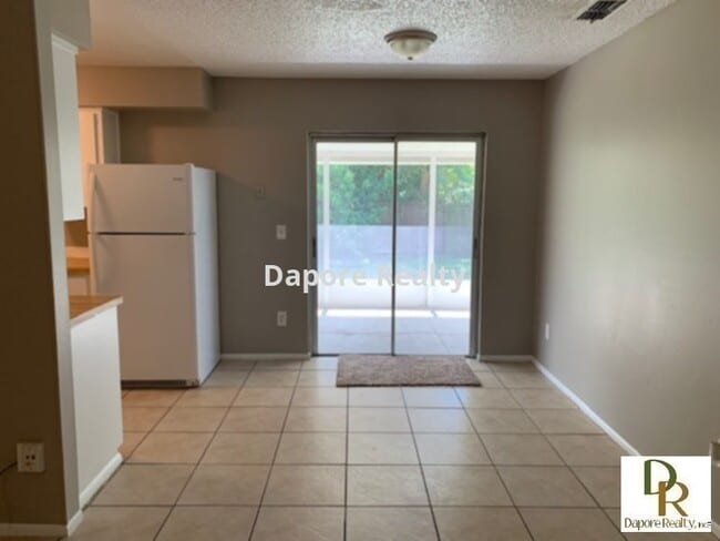 Building Photo - 3 Bed, Garage, Screen Porch, Fenced, Near UCF
