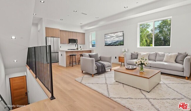 Foto del edificio - 10842 Peach Grove St