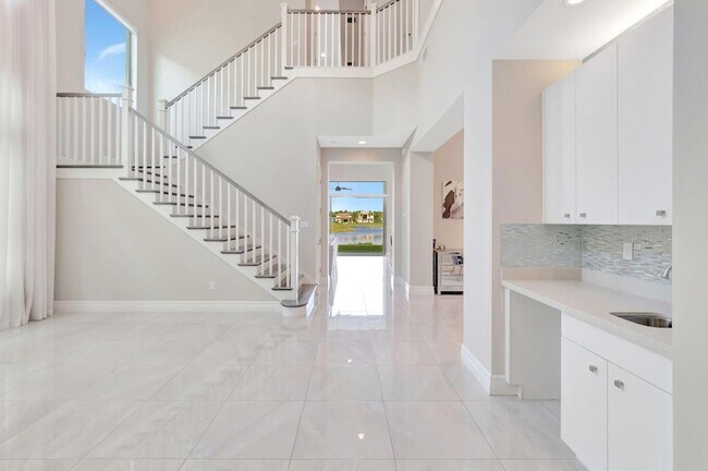 Foto del edificio - 16317 Cabernet Dr