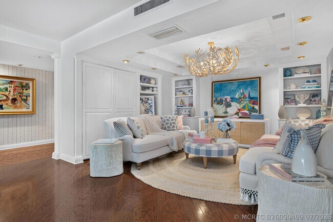 Building Photo - 3140 S Ocean Blvd