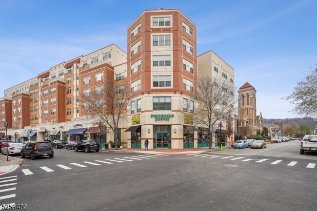 Building Photo - 48 S Park St