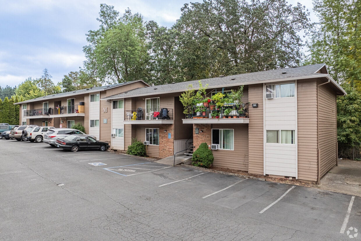 Primary Photo - Fox Pointe