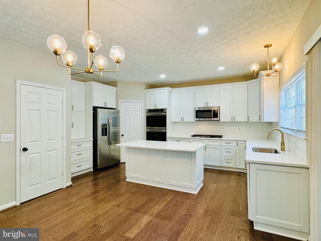 Primary Photo - 52 Lightfoot Dr