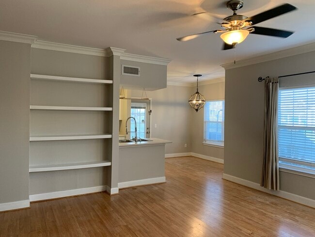 Building Photo - 11620 Tomahawk Creek Pkwy
