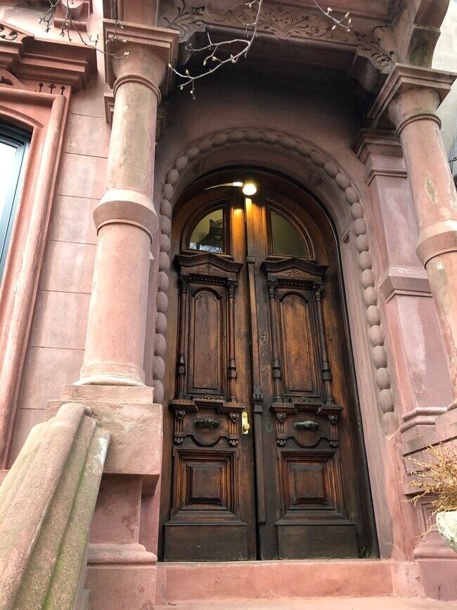 Building Photo - 477 Jersey Ave