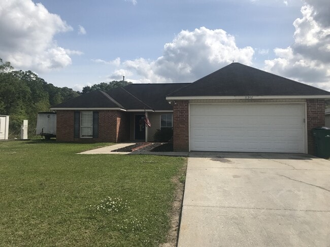 Building Photo - 3 Bedroom House in Denham Springs