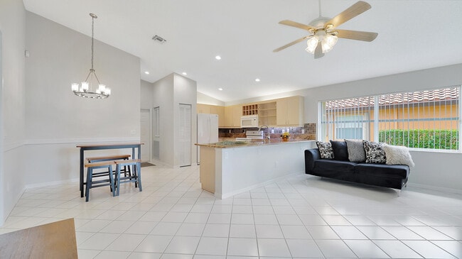 Building Photo - 5650 Aspen Ridge Cir