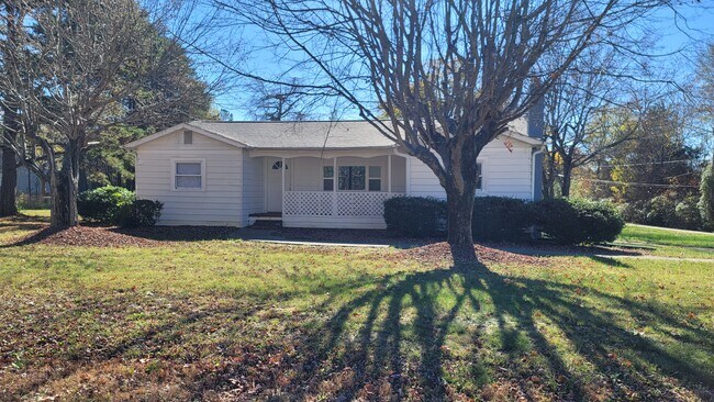 Building Photo - 138 Deadmon Rd