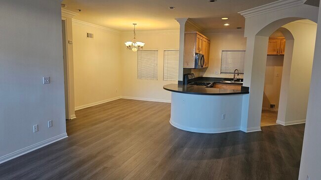 Foto del edificio - 949 N Croft Ave