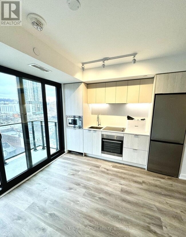 Building Photo - 1 Jarvis St