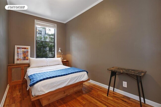 Foto del edificio - 222 E 11th St