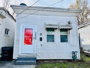 Building Photo - 2536 St Cecilia St