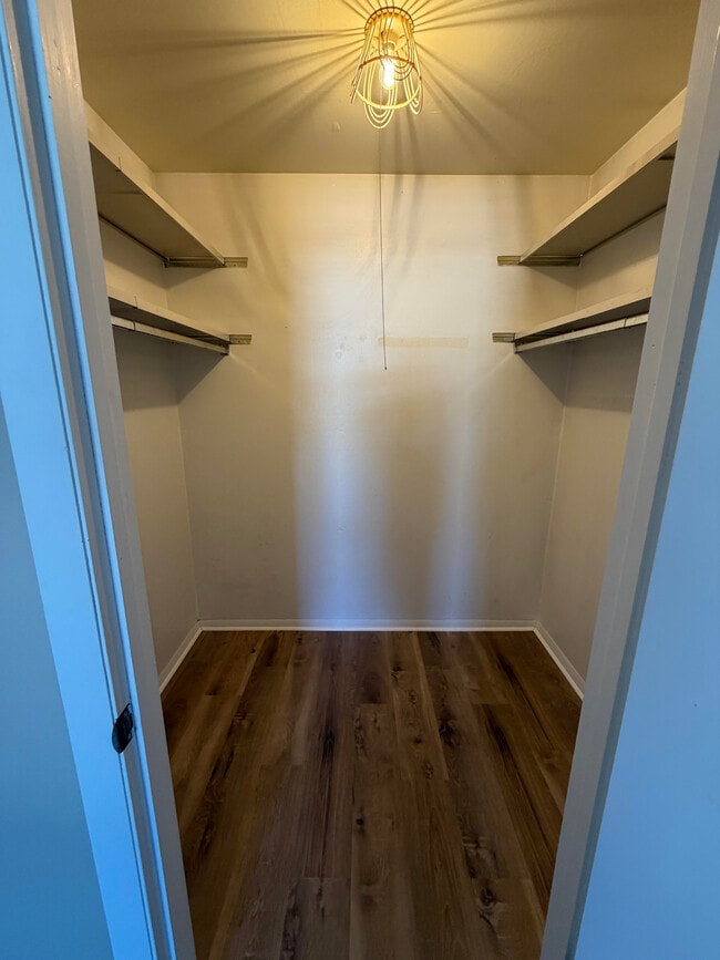 Foto del edificio - 6517 Cornwall Ct