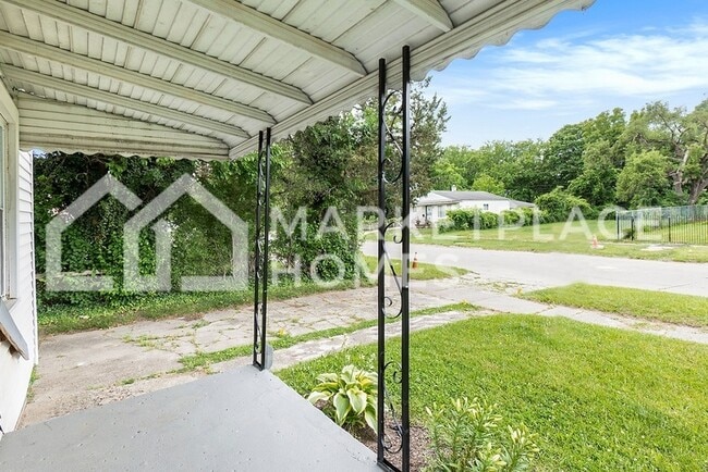 Building Photo - 21356 Westview Ave
