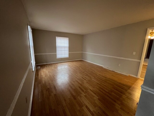 Foto del edificio - 348 Foxcroft Dr