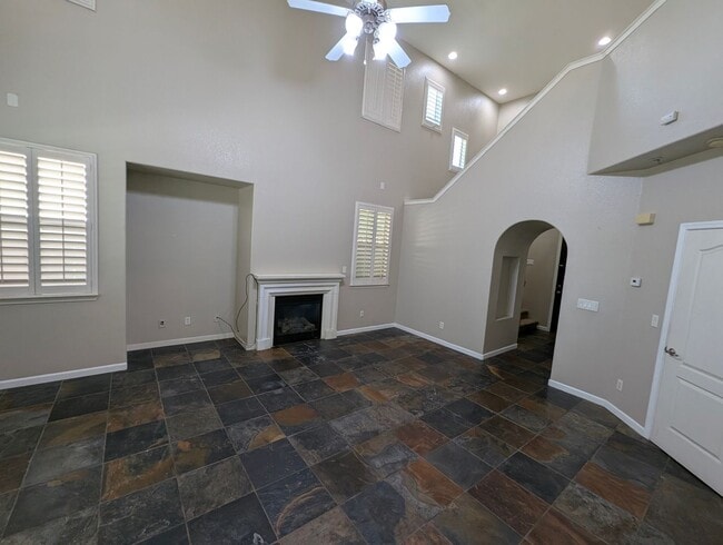 Foto del edificio - 3/2.5 House Available Now in Mossdale Landing