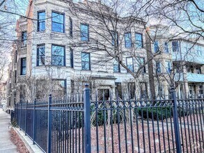 Building Photo - 3216 W Altgeld St