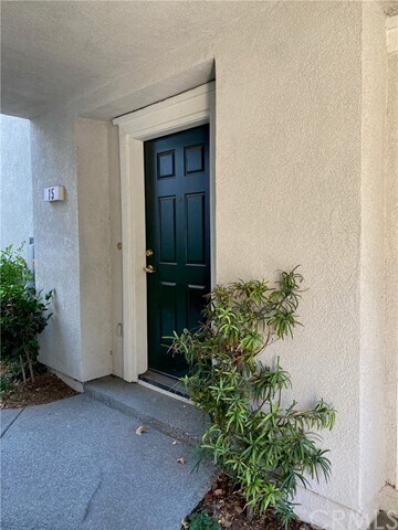 Foto del edificio - 7331 Shelby Pl