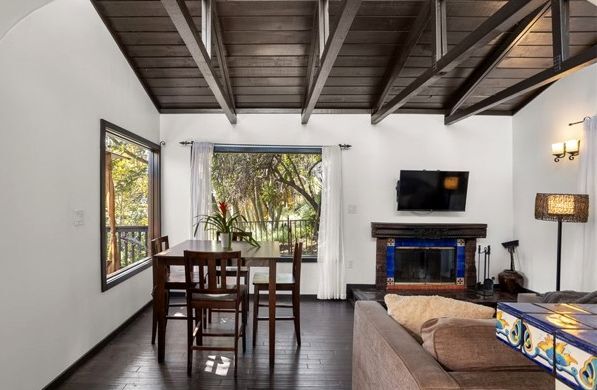 Foto del edificio - 8170 Gould Ave