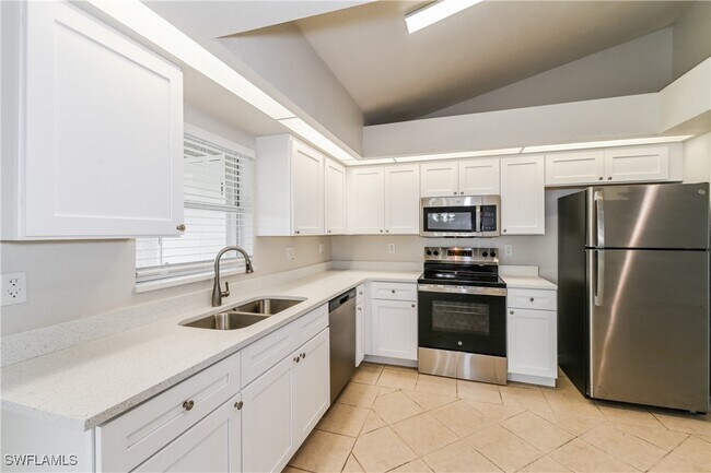 Foto del edificio - 1610 NE 43rd Terrace