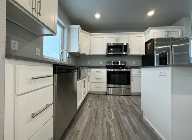 Foto del edificio - Exquisite 3-Bedroom Home with Modern Elega...