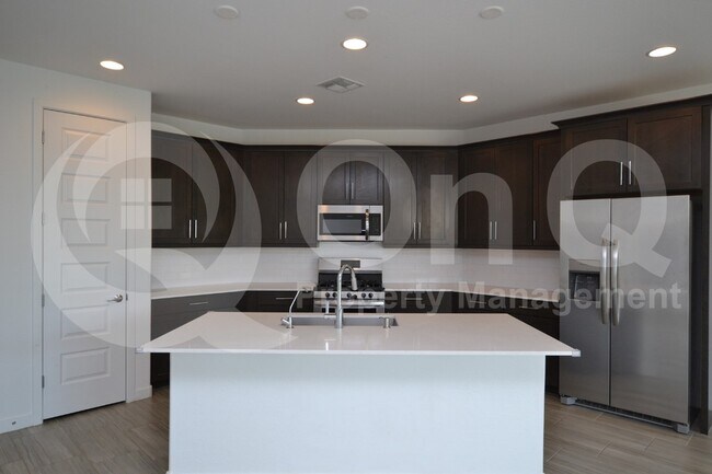 Foto del edificio - 9213 W Glenrosa Ave