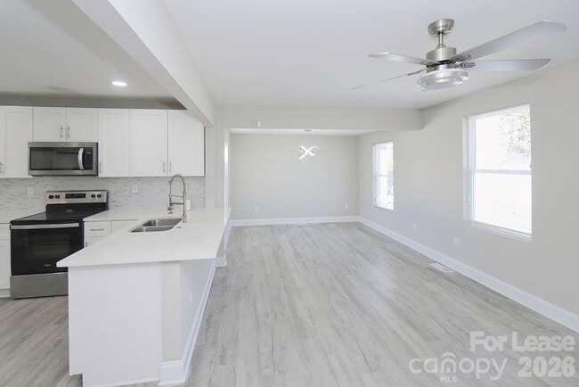 Foto del edificio - 3825 Westway Dr