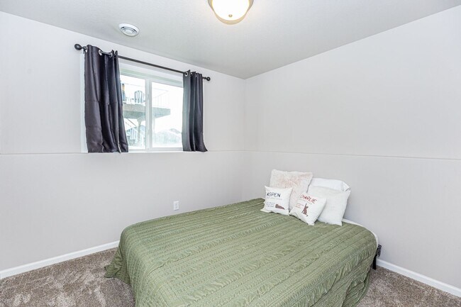 Foto del edificio - 3 Bed, 3 Bath in West Fargo!