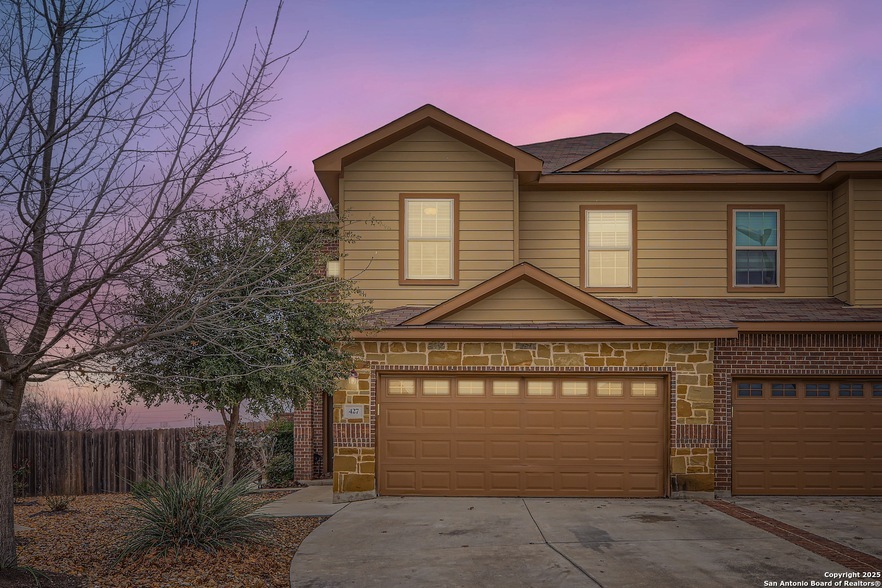 Foto principal - 427 Creekside Curve