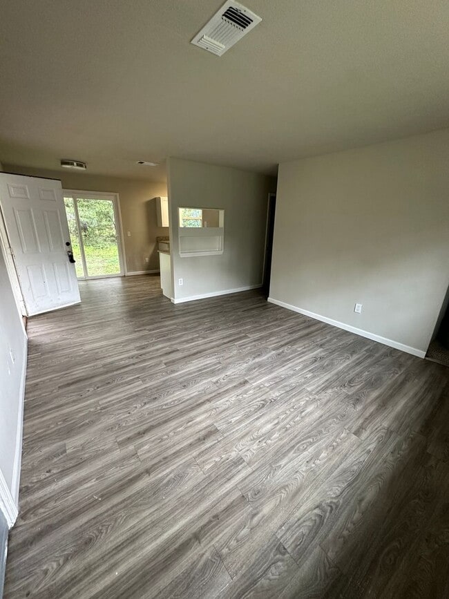 Photo - 3/1 on corner lot! Available now! House
