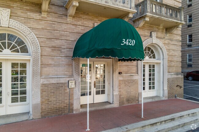 Entrance - Northbrook Condominium I