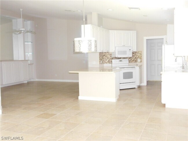 Building Photo - 28288 Islet Trail