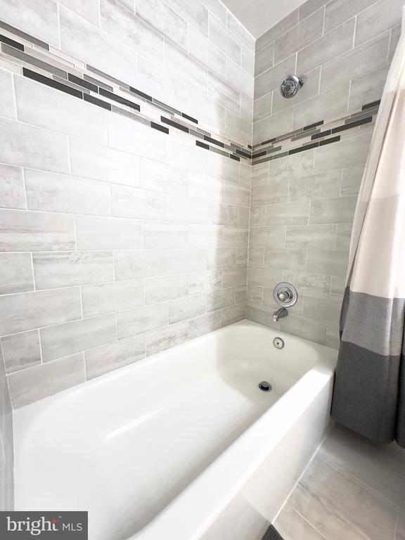 Foto del edificio - 2364 Old Trail Dr